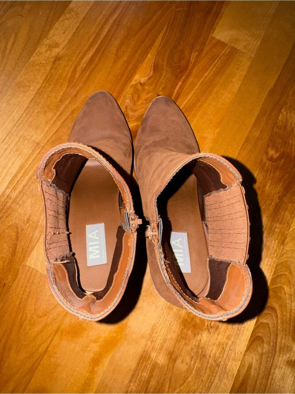 Women’s Brown Leather Ankle Booties - perfect for fall